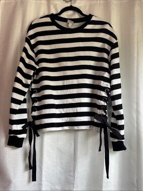 a new day Black and White Striped Lace-Up Side Tie Sweatshirt. 100% Cotton Great